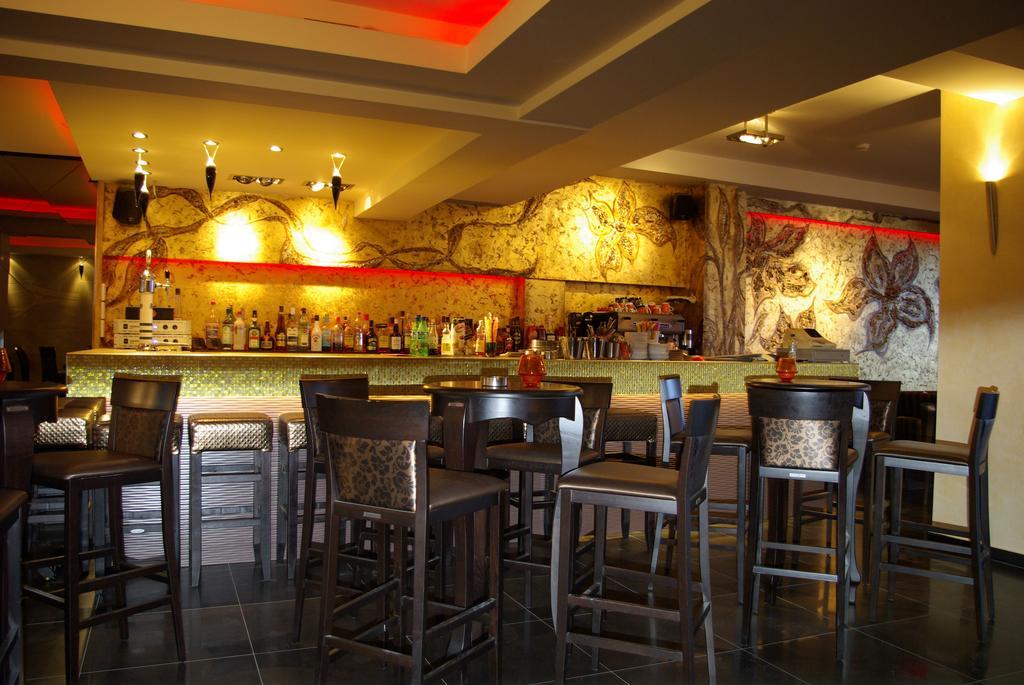 迪翁酒店 Paralía 外观 照片